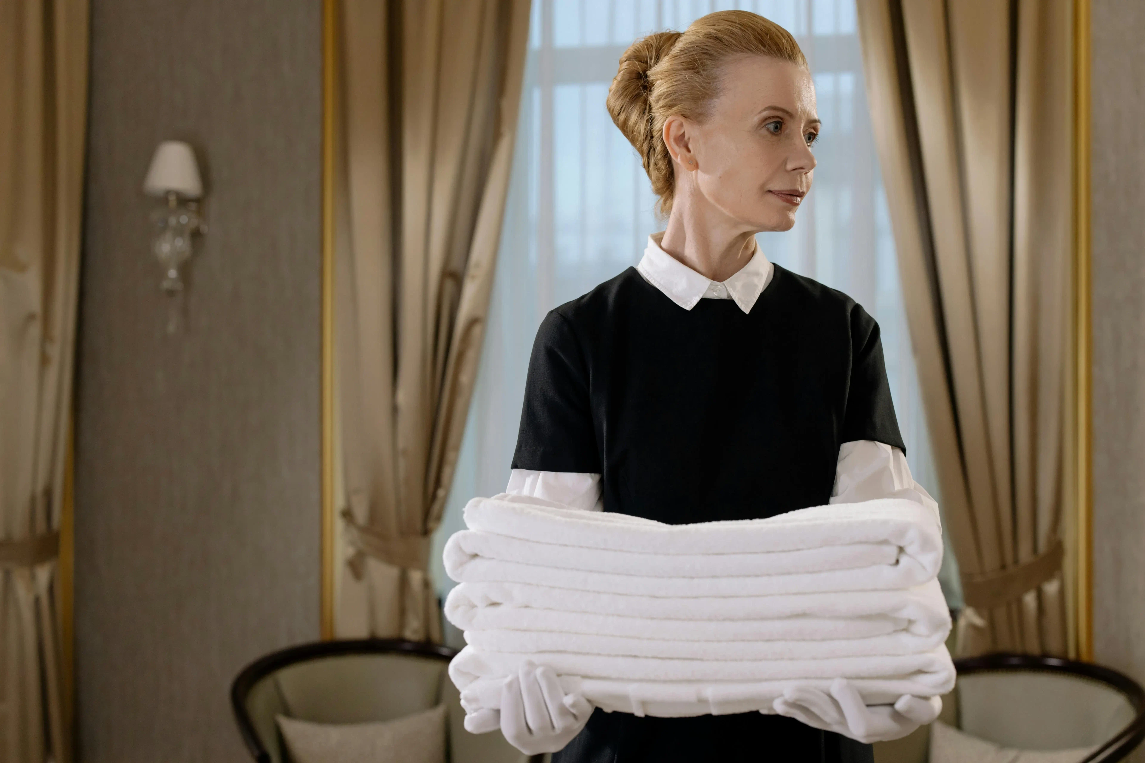 The 7 Benefits of Hiring a Maid Service